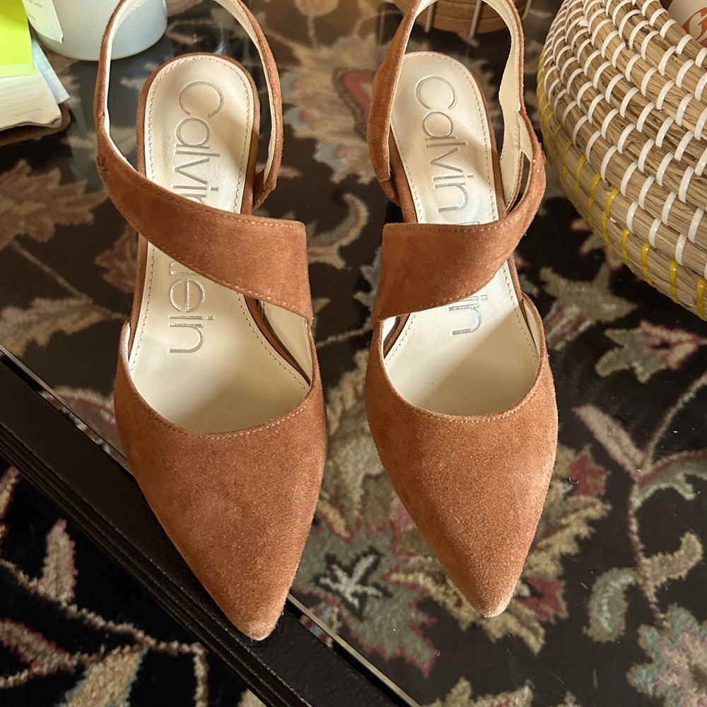 Calvin Klein pointy toe suede slingback pumps - cognac
